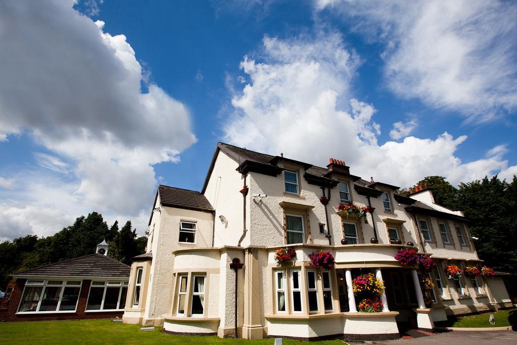 Briars Hall Hotel Burscough Exterior photo